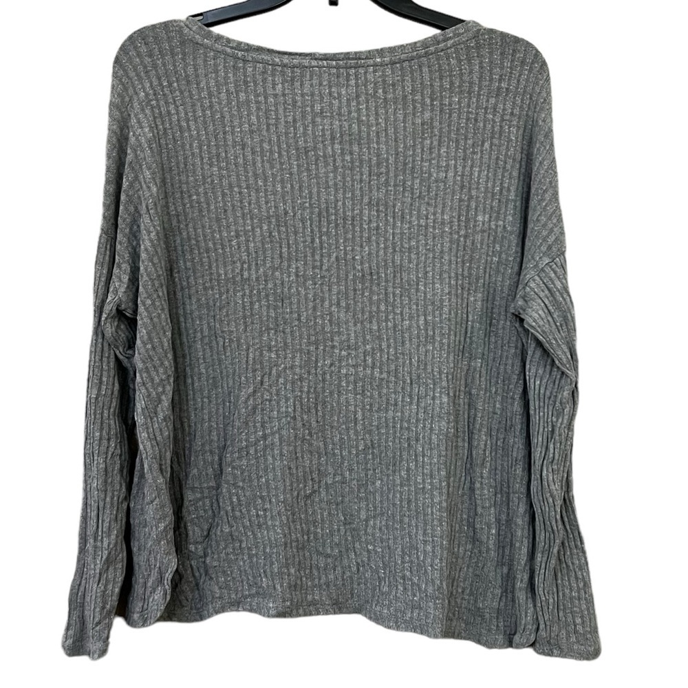 American Eagle Outfitters Soft & Sexy Gray Ribbed V-neck Long Sleeve Top, size M - Picture 2 of 6